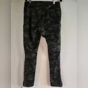 Fabletics OTG powerhold high waist capri